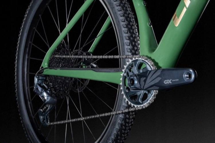 Rower-Gorski-XC-Lapierre-PRORACE-CF-7-9-C2-fire-green-glossy-R-L-FOX-X01-Model-PRORACE-CF-7-9-C2.jpg